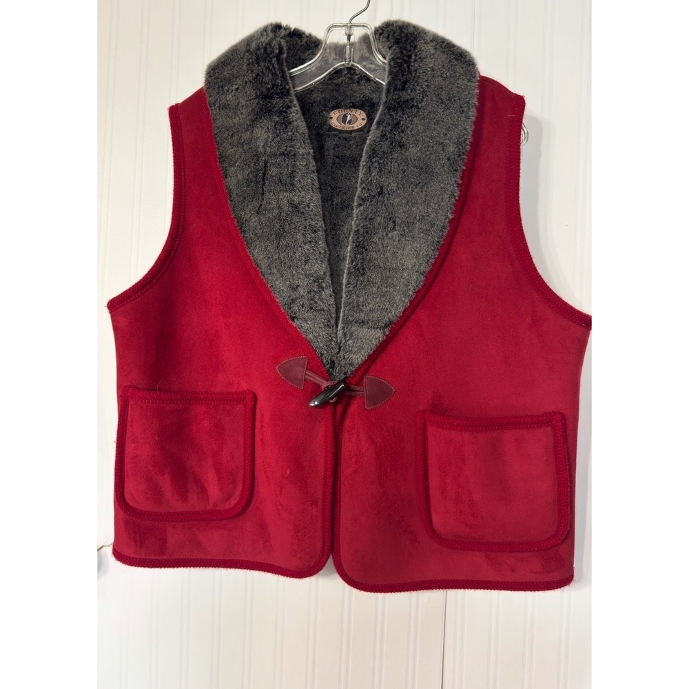 County Clothing Co Red Faux Suede Faux Fur‎ Lined Toggle Vest Size L